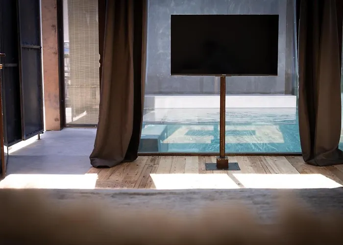 里奥多普拉多酒店 乡村民宿 *